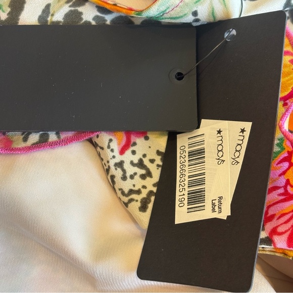 GUESS Floral Print Faux Wrap Romper with Shorts and Ruffle Accents NWT Sz Small - Picture 12 of 14